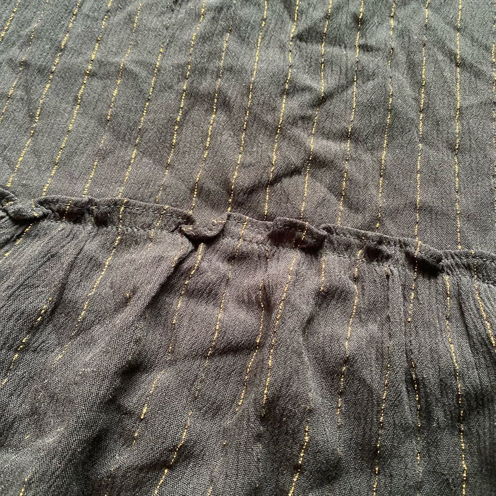 Black and Gold Cover-Up - Picture 2 of 7